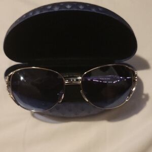 Rocawear Stylish Blue Sunglasses with Case
